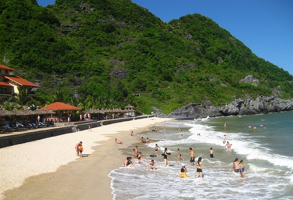 Bãi tắm Cát Cò